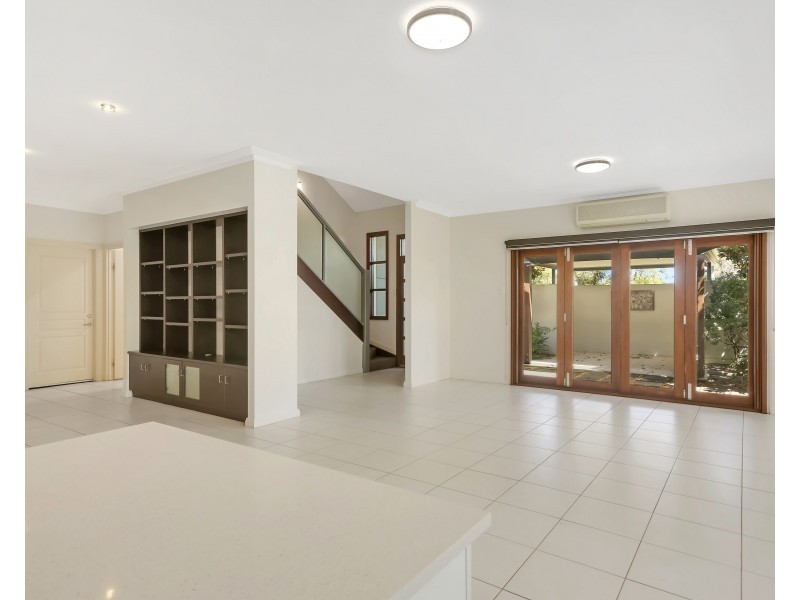 Unit 4/200 Ramsay Street, Centenary Heights QLD 4350