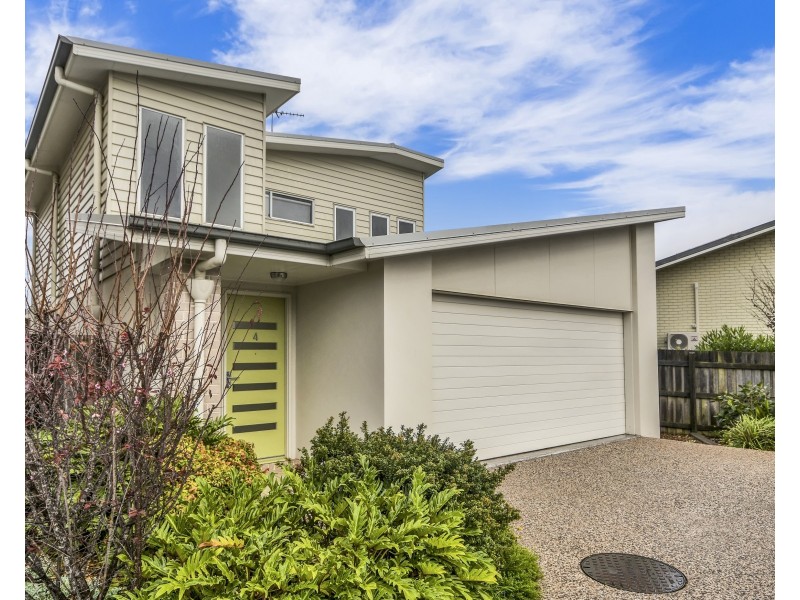 Unit 4/397 Stenner Street, Kearneys Spring QLD 4350