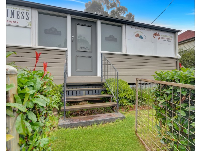 Suite 4/120 James Street, South Toowoomba QLD 4350