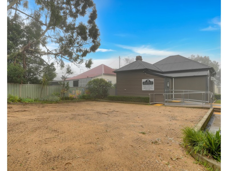 Suite 3/120 James Street, South Toowoomba QLD 4350