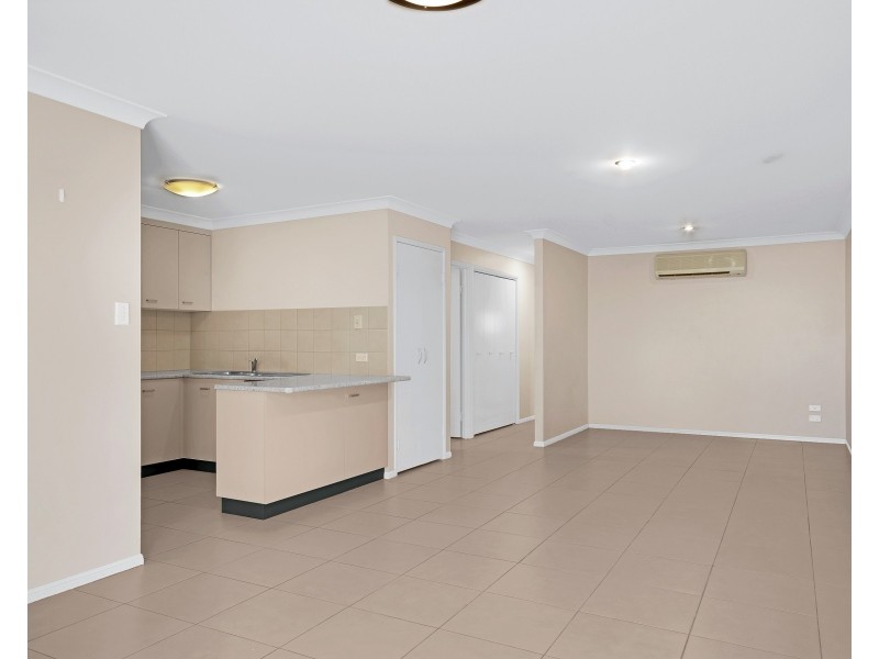 Unit 11/16 Anzac Avenue, Newtown QLD 4350