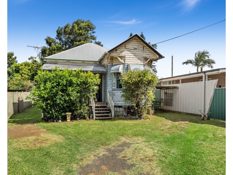 36 Charles Street, Newtown QLD 4350