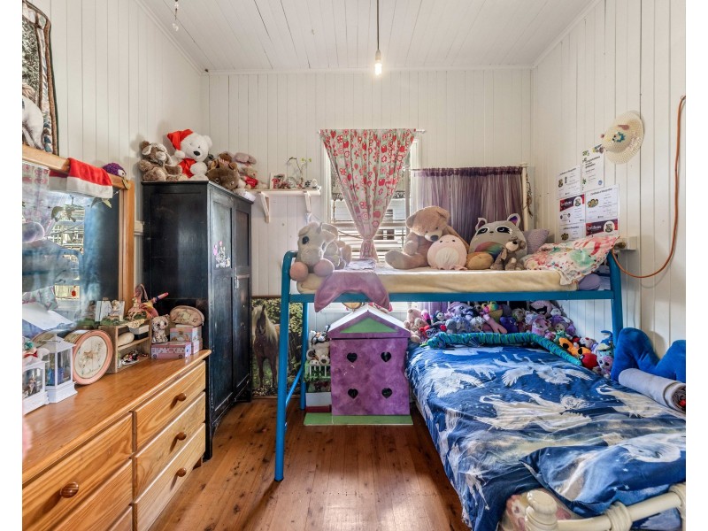 36 Charles Street, Newtown QLD 4350