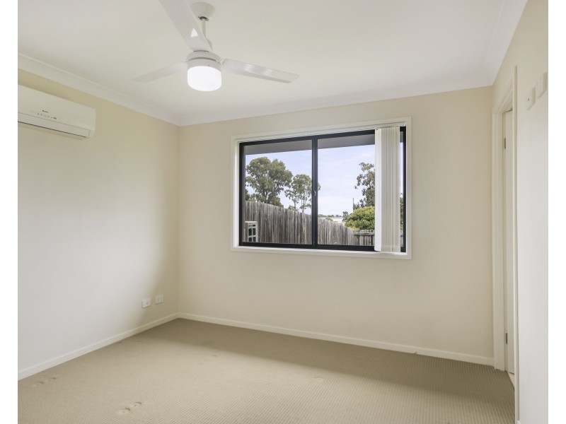Unit 1/8 Weebah Place, Cambooya QLD 4358