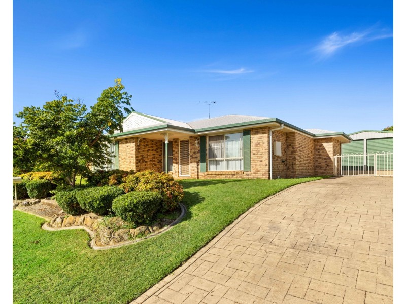 6 Blueberry Ash Court, Glenvale QLD 4350