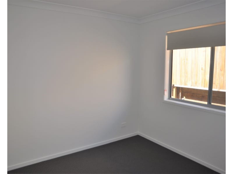 Unit 2/17 Diva Lane, Glenvale QLD 4350