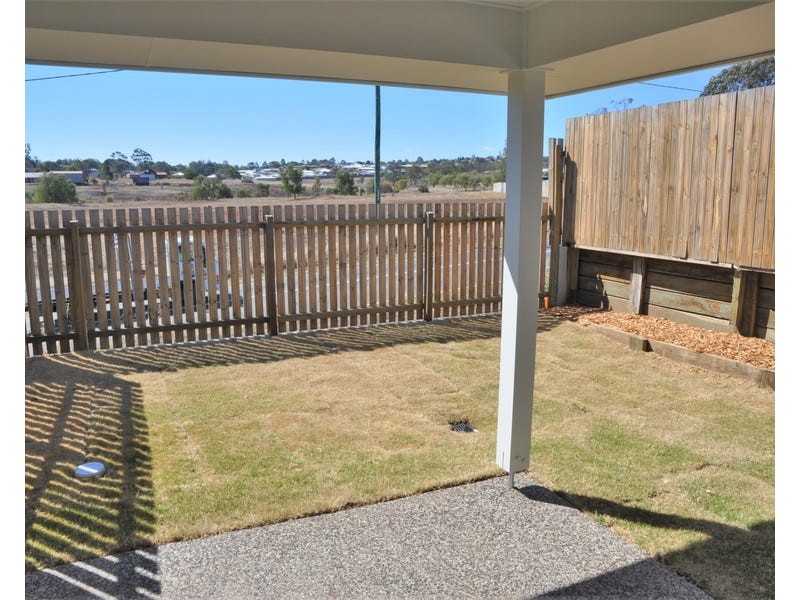 Unit 2/17 Diva Lane, Glenvale QLD 4350