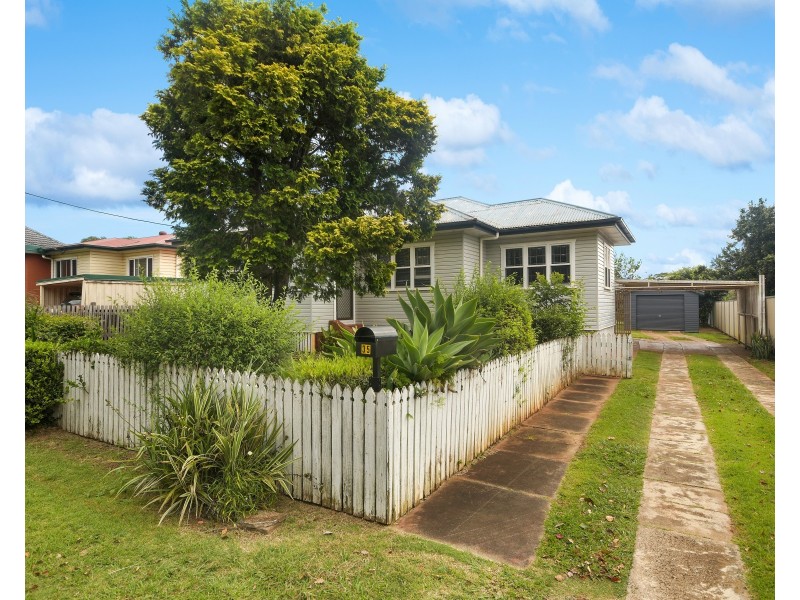 35 Gladstone Street, Newtown QLD 4350