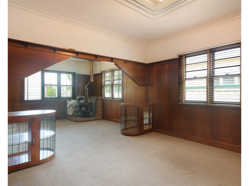 35 Gladstone Street, Newtown QLD 4350