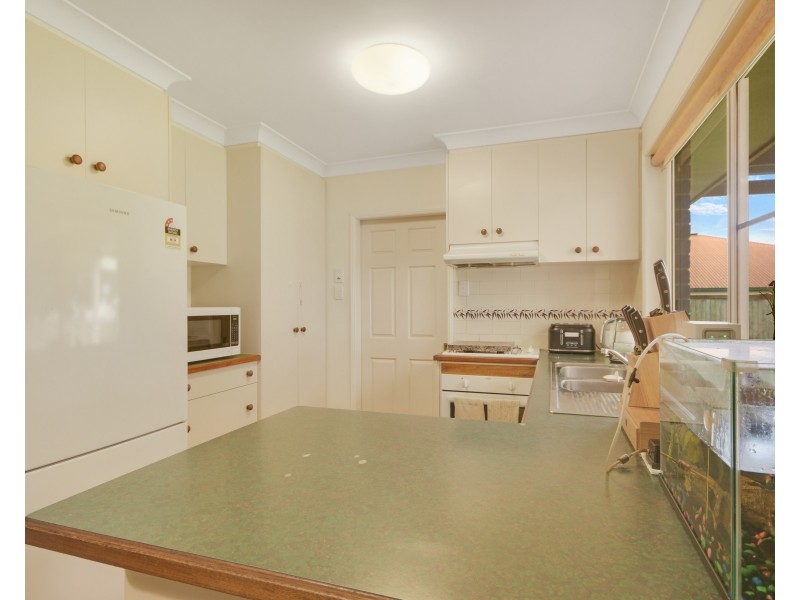 8 Degan Court, Middle Ridge QLD 4350