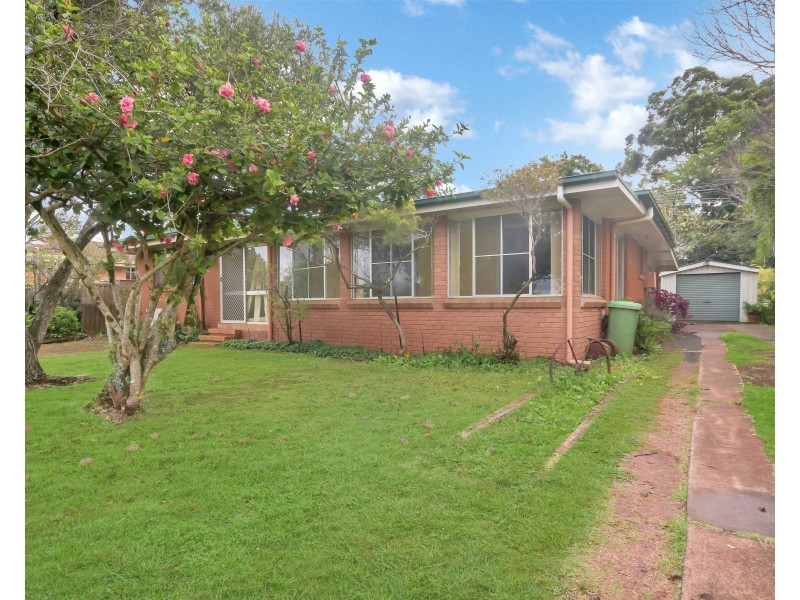 5 Barah Street, Rockville QLD 4350