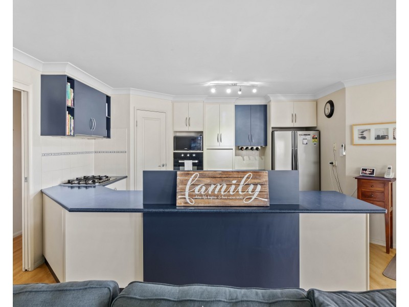 8 Wildcard Drive, Glenvale QLD 4350