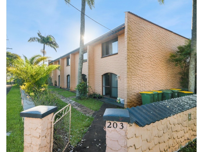 Unit 4/203 Campbell Street, Newtown QLD 4350