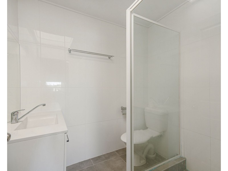 Unit 4/203 Campbell Street, Newtown QLD 4350