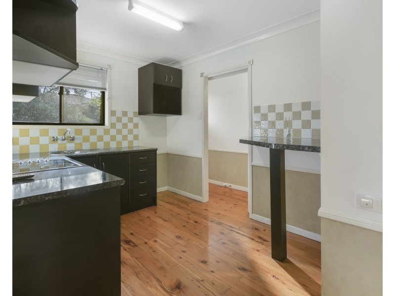 Unit 8/56 North Street, Mount Lofty QLD 4350