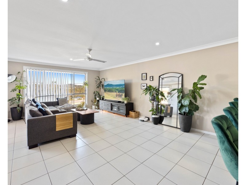 15 Alpine Court, Cranley QLD 4350