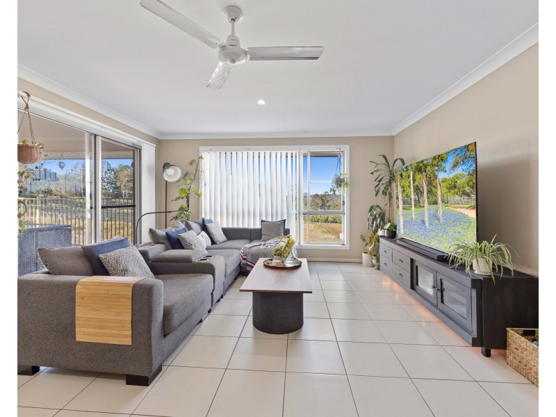 15 Alpine Court, Cranley QLD 4350