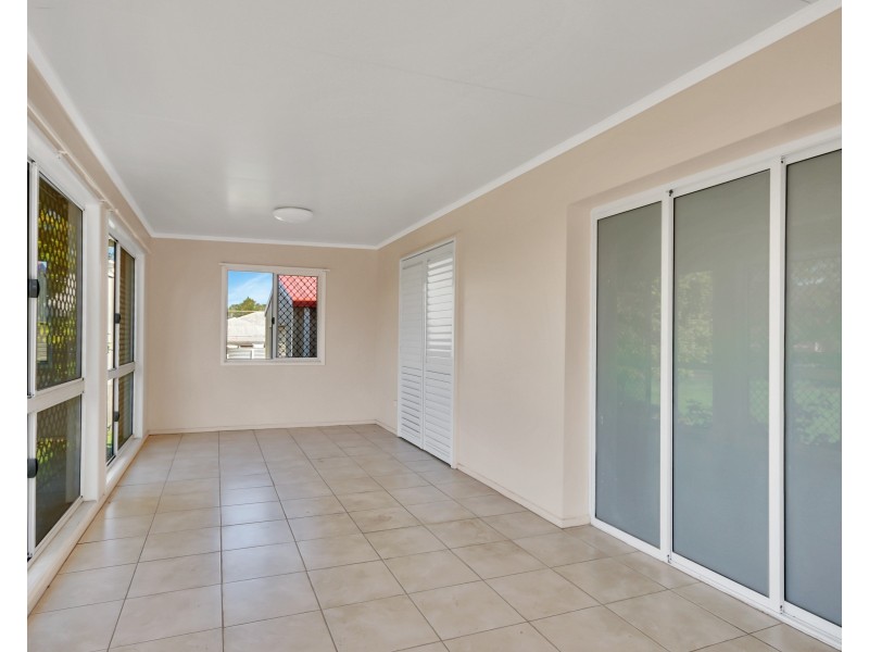 Unit 2/12 Paradise Street, Harristown QLD 4350