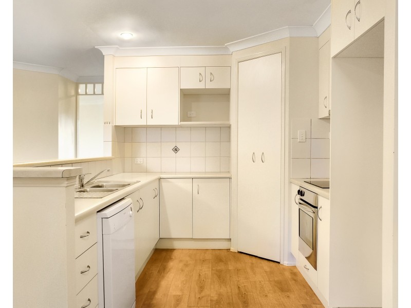 24 Paddington Court, Middle Ridge QLD 4350