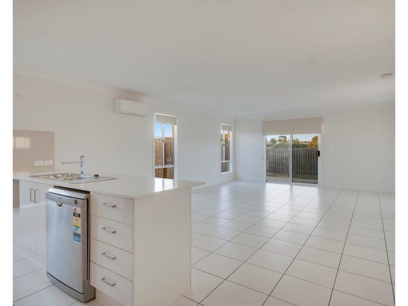 7 Downs Street, Glenvale QLD 4350