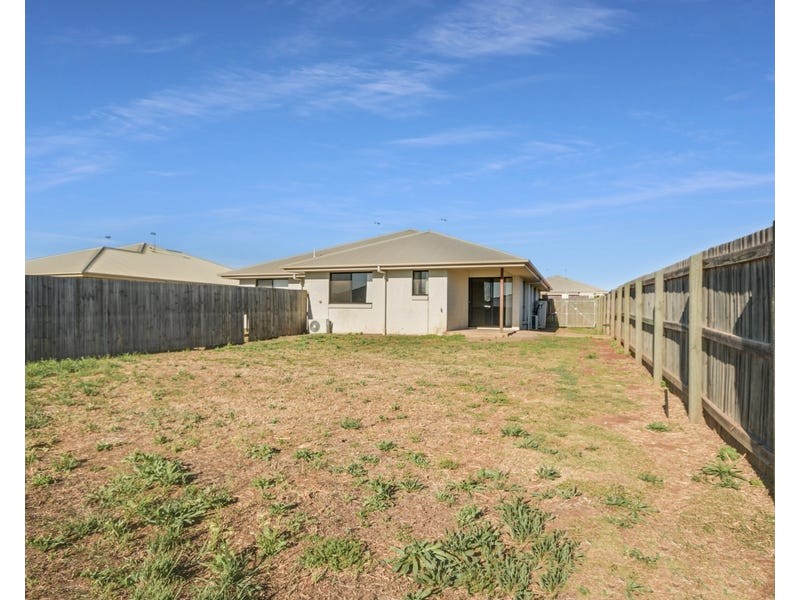 Unit 1/27 Weebah Place, Cambooya QLD 4358