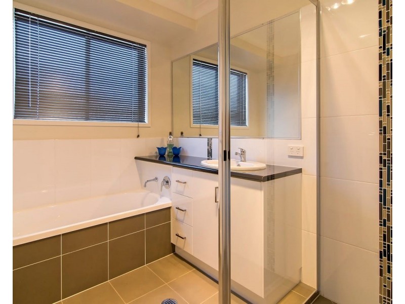 25 Opperman Drive, Kearneys Spring QLD 4350