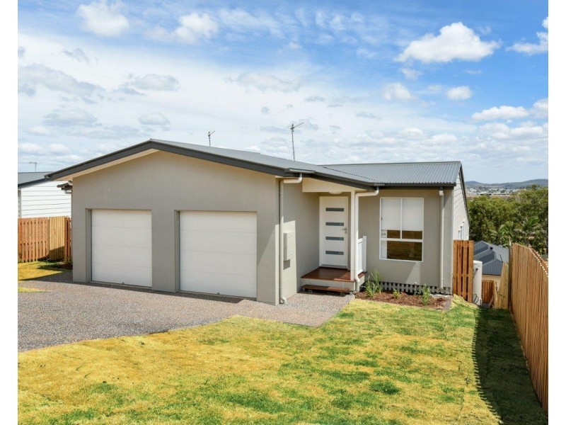 Unit 2/12 Kershaw Close, Cranley QLD 4350