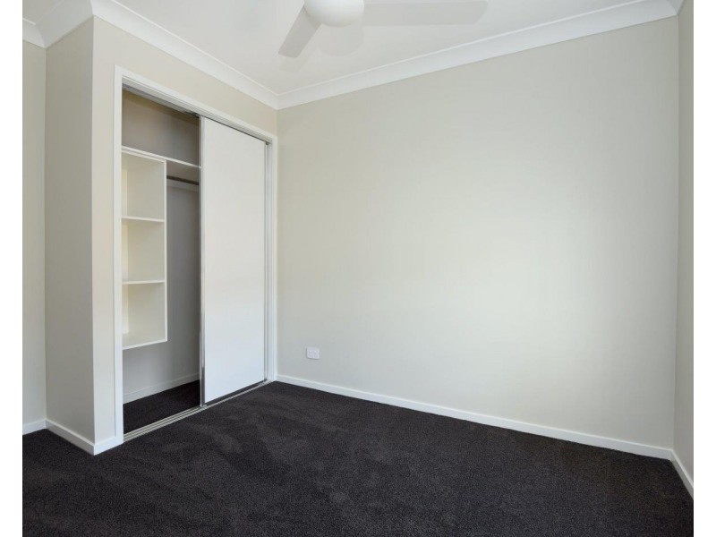 Unit 2/12 Kershaw Close, Cranley QLD 4350