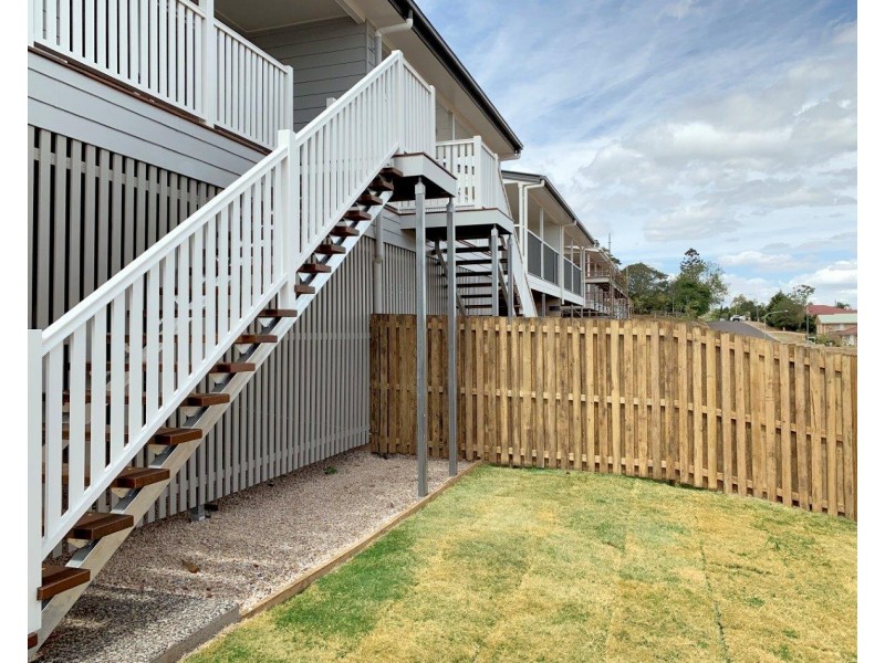 Unit 2/12 Kershaw Close, Cranley QLD 4350