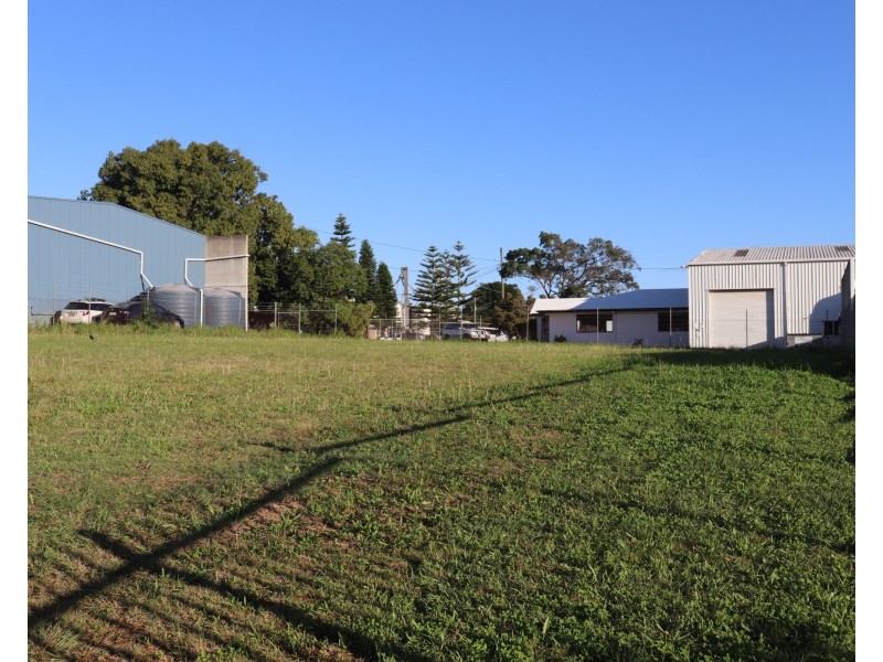 18 Freighter Avenue, Wilsonton QLD 4350