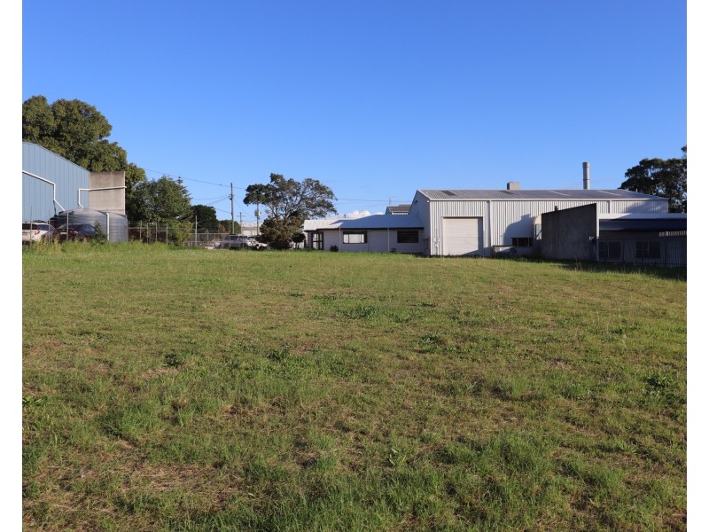 18 Freighter Avenue, Wilsonton QLD 4350