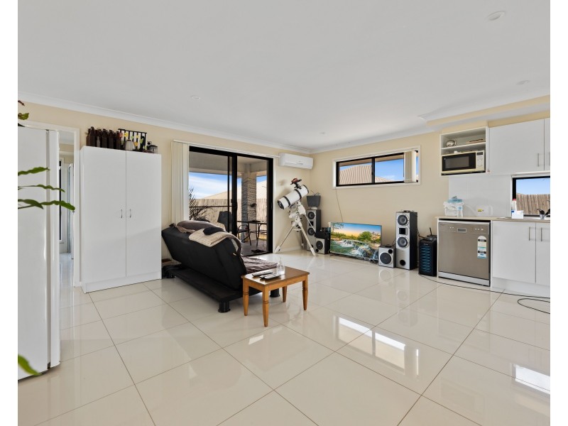 8 Kensei Street, Wyreema QLD 4352