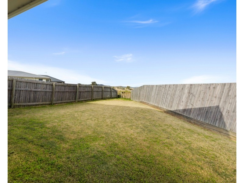 8 Kensei Street, Wyreema QLD 4352