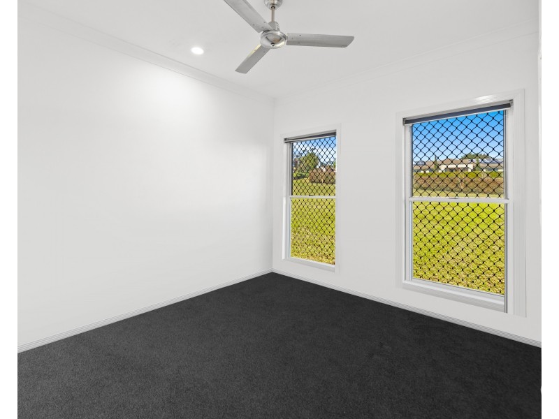 13 Cook Court, Highfields QLD 4352