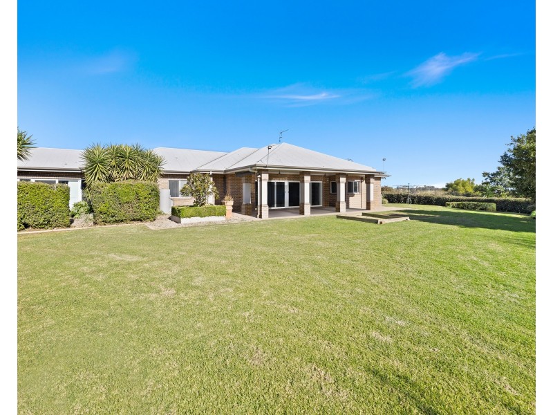 13 Cook Court, Highfields QLD 4352