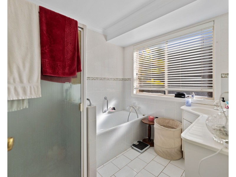 5 Carmen Street, Kearneys Spring QLD 4350