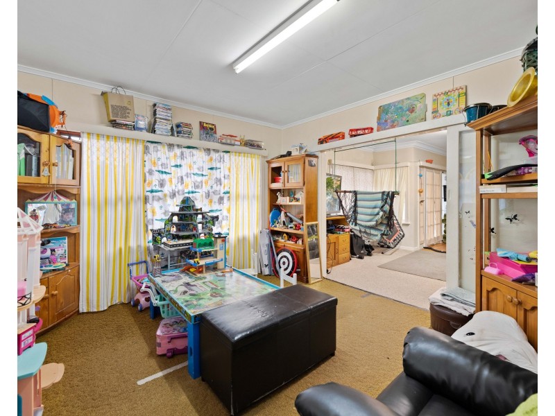 49 Croxley Street, Harristown QLD 4350