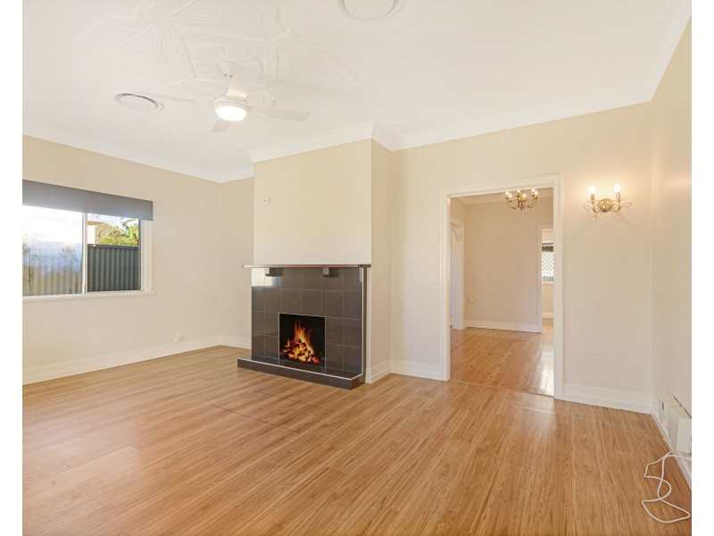 87 Phillip Street, South Toowoomba QLD 4350