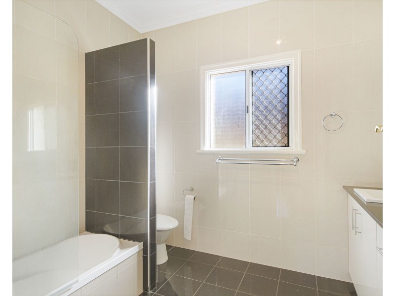 87 Phillip Street, South Toowoomba QLD 4350