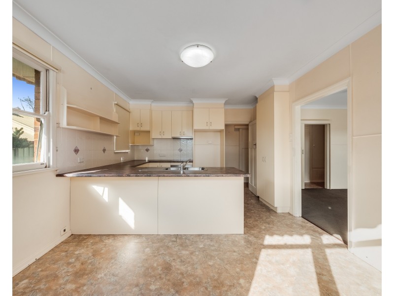 Unit 1/258 James Street, Harristown QLD 4350