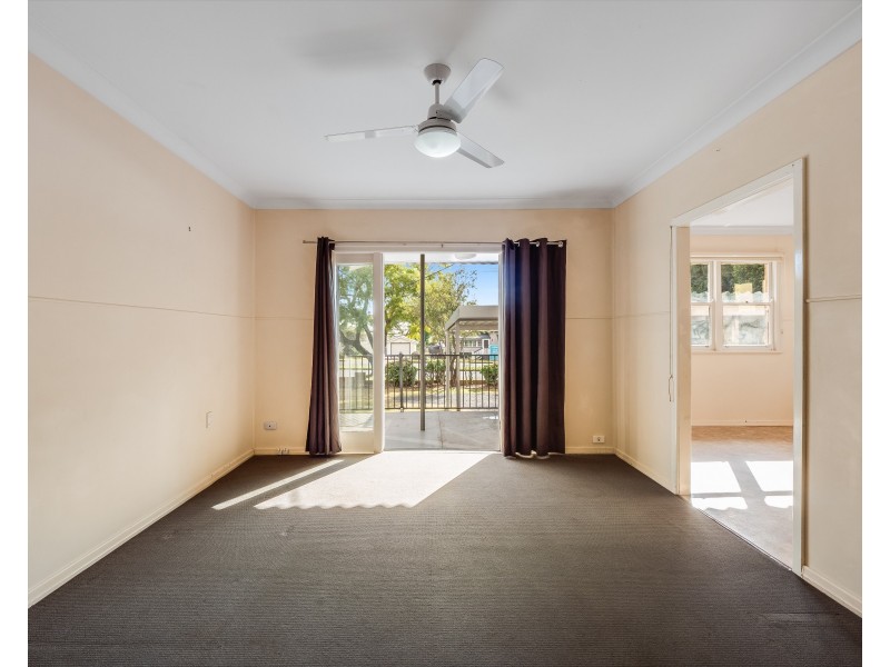 Unit 1/258 James Street, Harristown QLD 4350