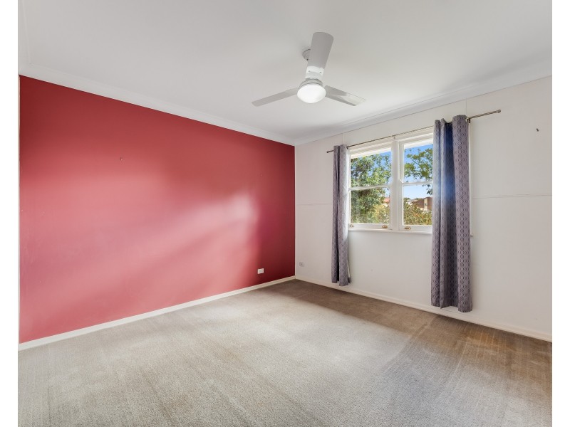 Unit 1/258 James Street, Harristown QLD 4350