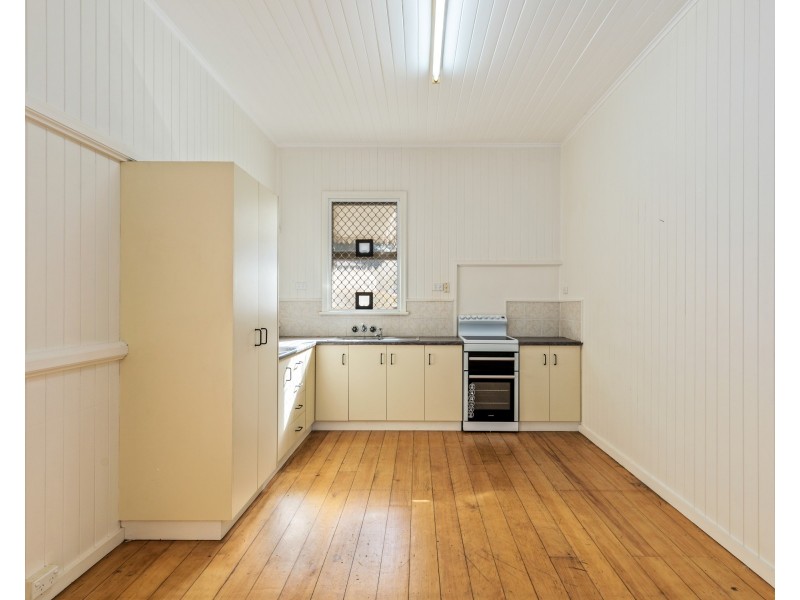 16 Burstow Street, East Toowoomba QLD 4350