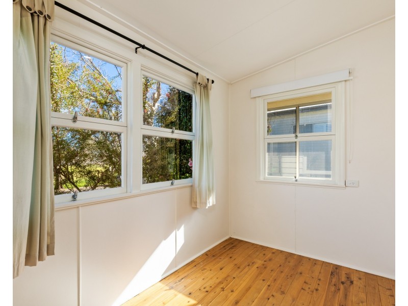 16 Burstow Street, East Toowoomba QLD 4350