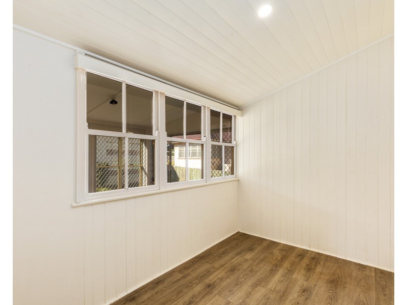 16 Burstow Street, East Toowoomba QLD 4350