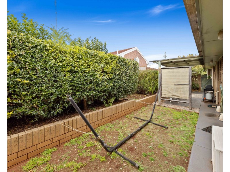 Unit 2/47 Cleary Street, Centenary Heights QLD 4350