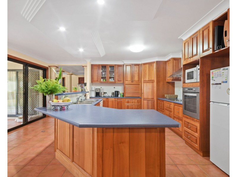 5 Catalina Drive, Wilsonton Heights QLD 4350