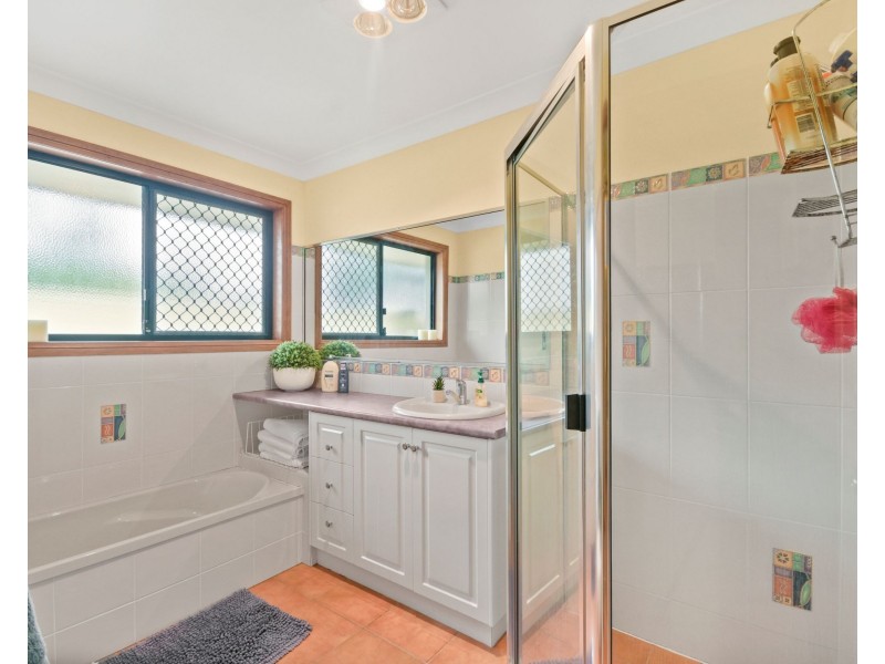 5 Catalina Drive, Wilsonton Heights QLD 4350