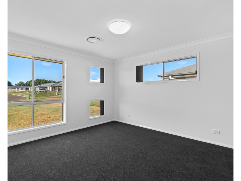 86 Shelby Street, Glenvale QLD 4350