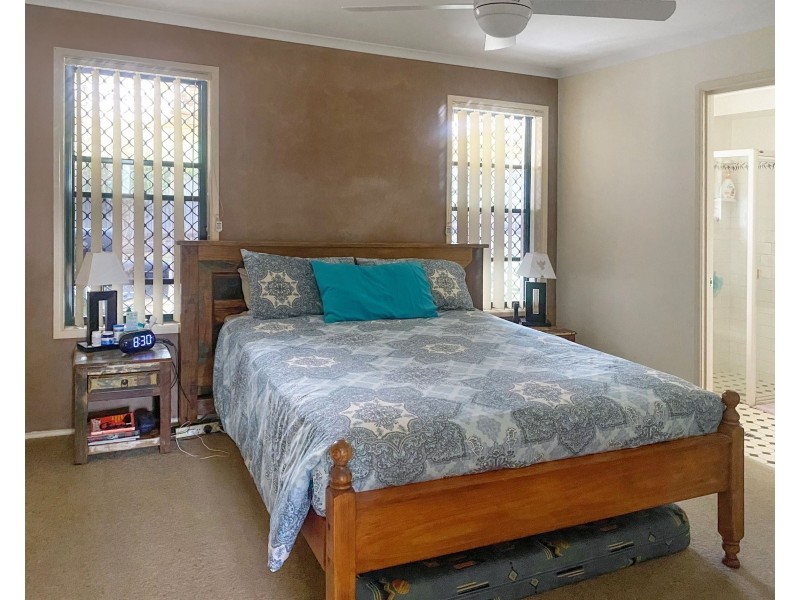 12 Lachlan Court, Westbrook QLD 4350